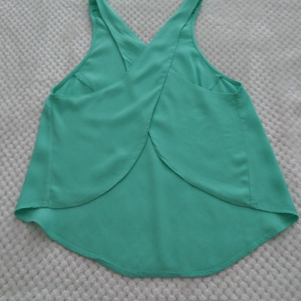 Tops - Picture 2 of 3
